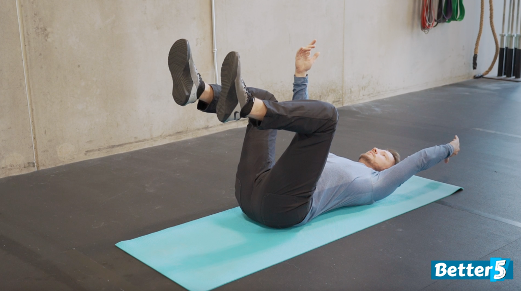 Dead bug exercise - movement 2