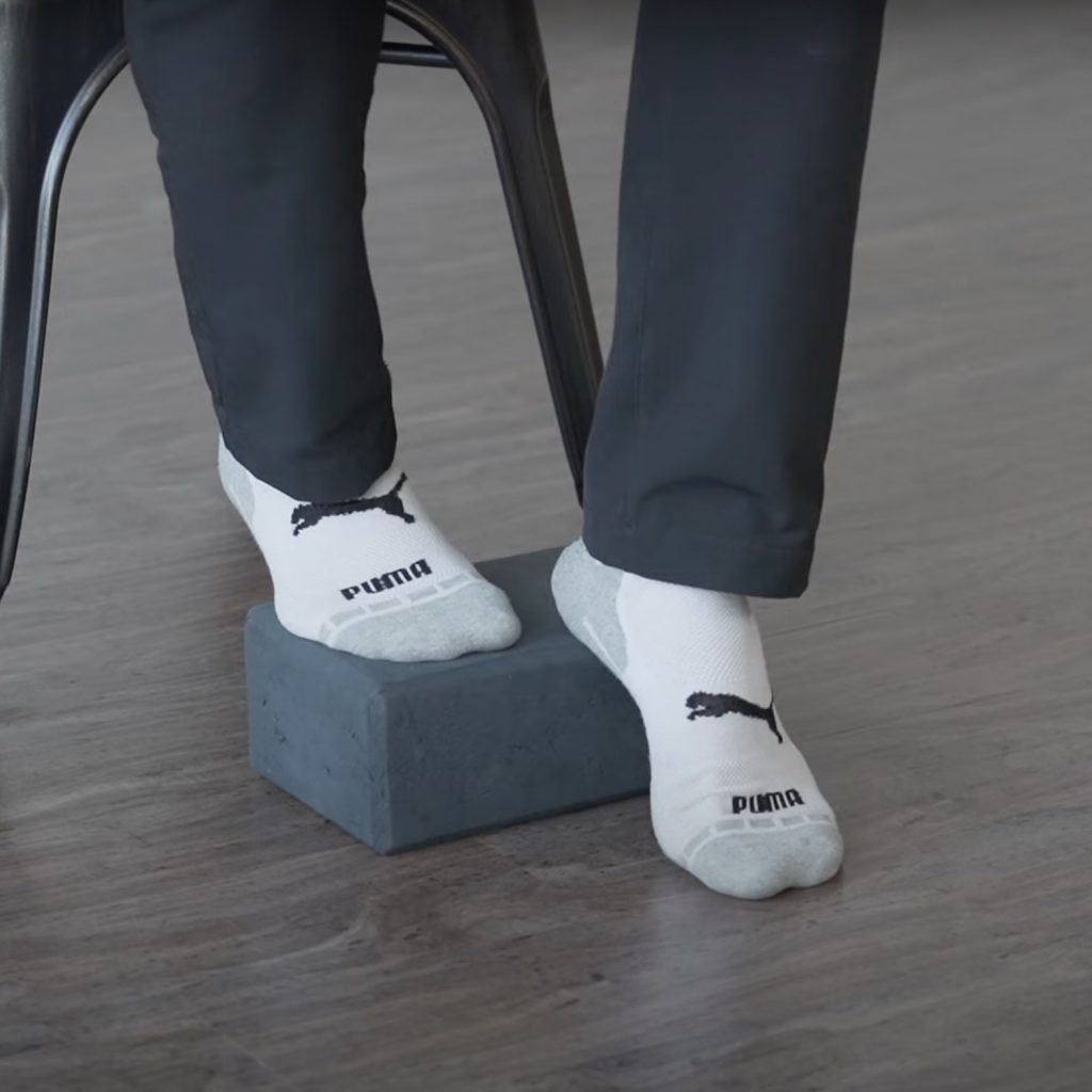 Seated toe raise ending position